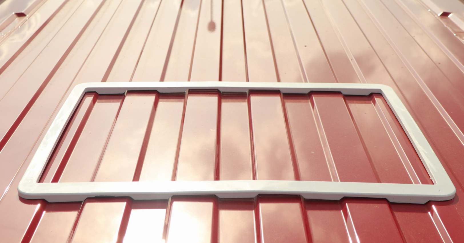 Adapterrahmen für das Dometic Midi Heki Dachfenster 700x500 mm - Hinten