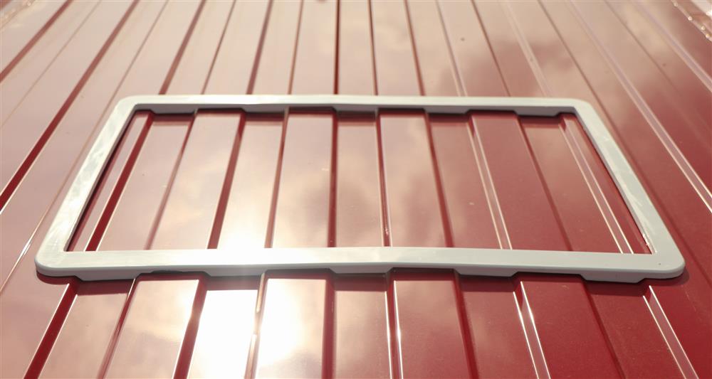 Adapterrahmen für das Dometic Midi Heki Dachfenster 700x500 mm - Hinten